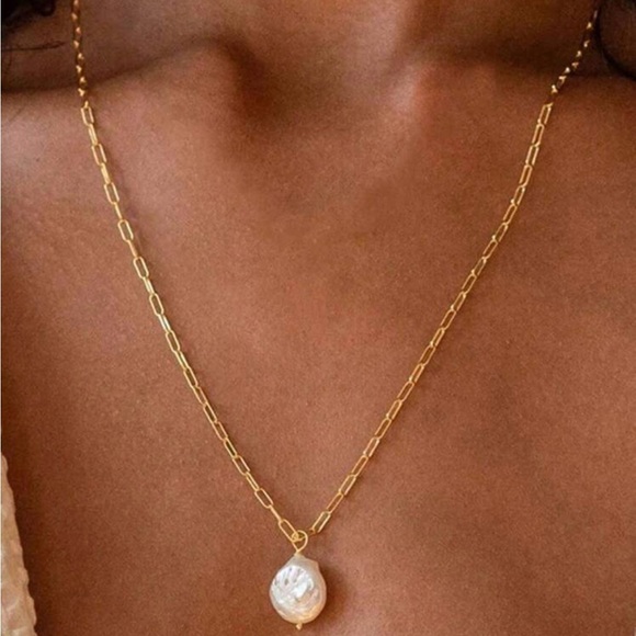 Jewelry - “Alorah” 18k Gold Chain Necklace Pearl Pendant